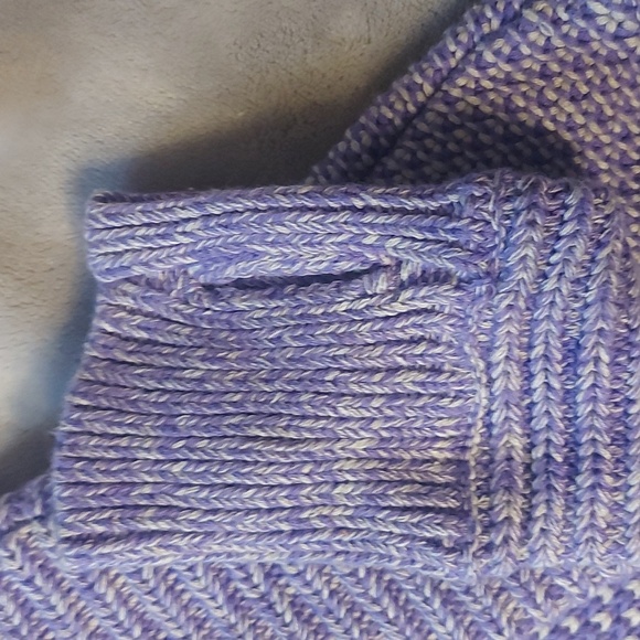 IVIVVA (by Lululemon) Sweater - Picture 4 of 7